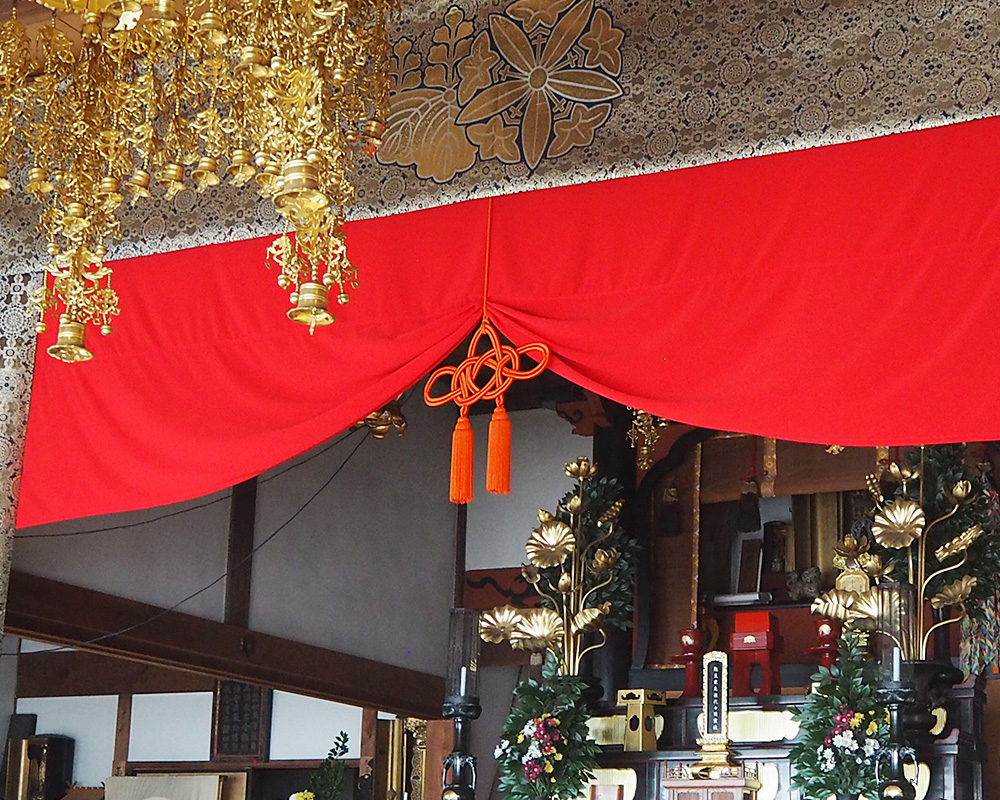 宝泉寺本堂内陣