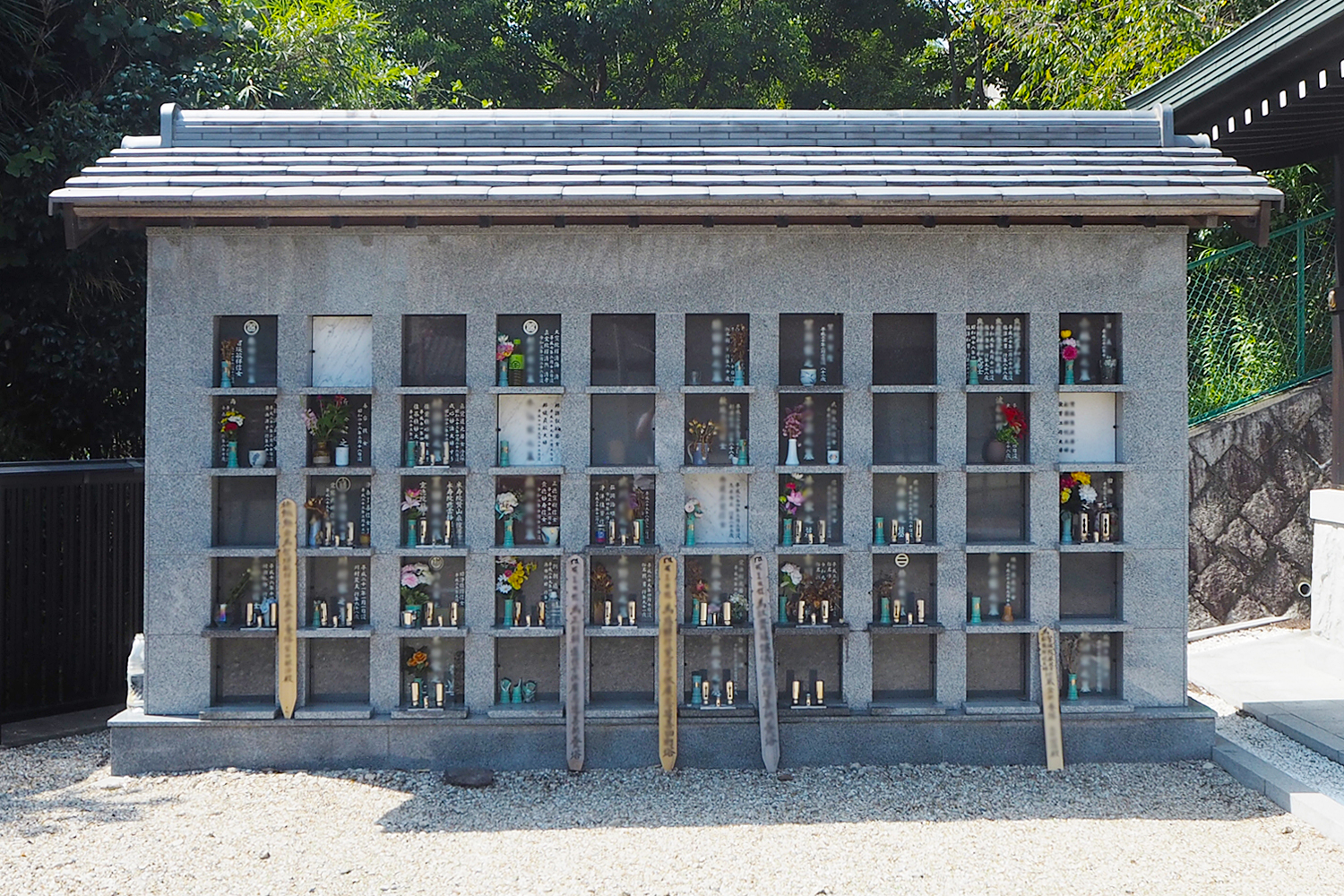 マンション型墓地外観